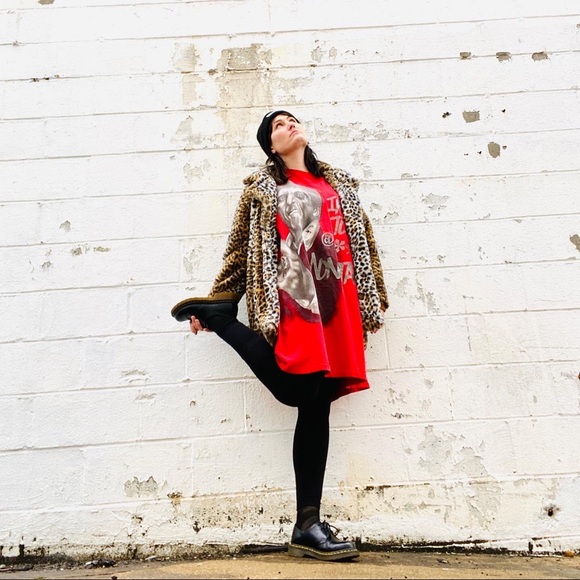 Make offers/bundles I’m trying to clear out my closet! - Picture 1 of 1